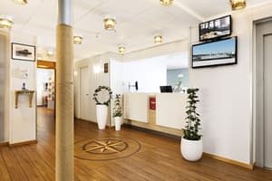 thumbnail: Reception