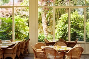 thumbnail: Restaurant