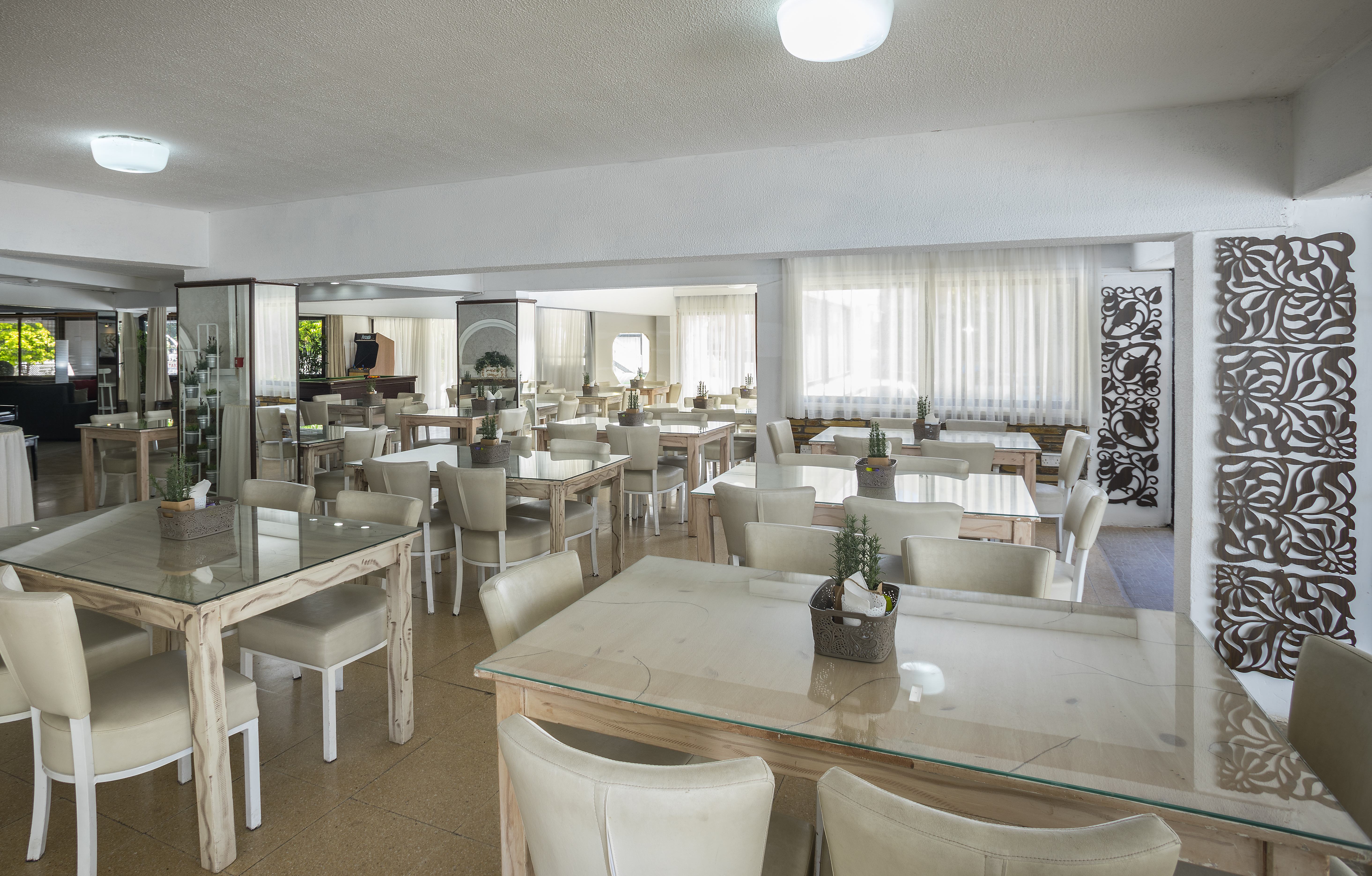 Restaurant-cafeteria