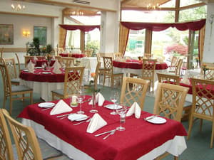 thumbnail: Restaurant