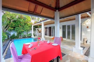 thumbnail: Dining room
