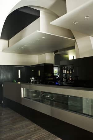 thumbnail: Bar (on property)