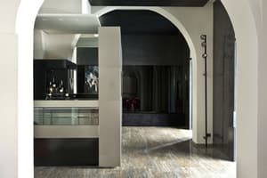 thumbnail: Bar (on property)