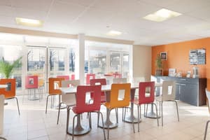 thumbnail: Breakfast area
