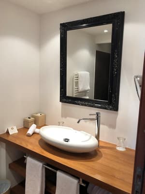 thumbnail: Bathroom sink