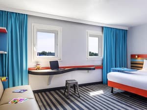 thumbnail: Room