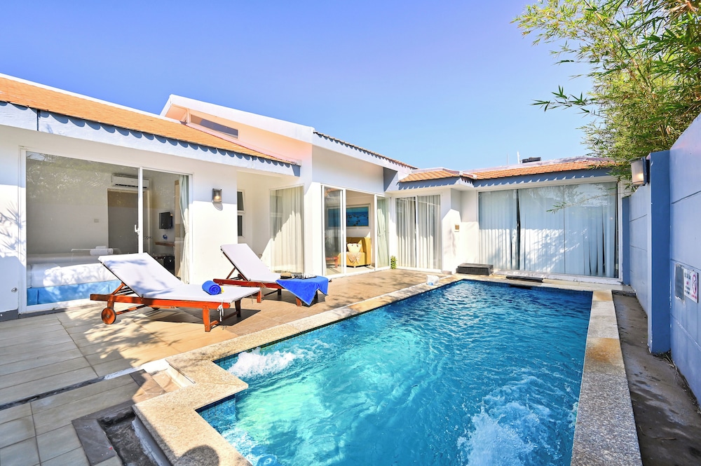 Private pool
