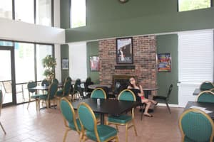 thumbnail: Family dining