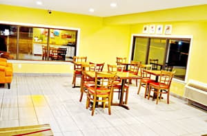 thumbnail: Breakfast area