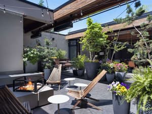 thumbnail: Courtyard