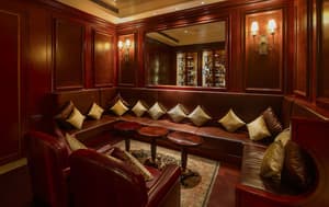 thumbnail: Bar (on property)