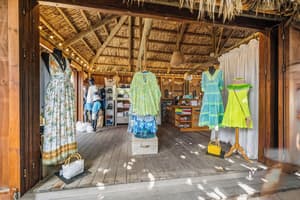 thumbnail: Gift shop