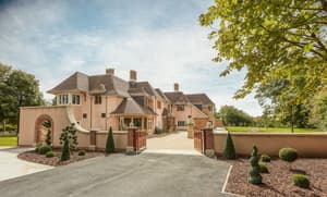 thumbnail: Property entrance
