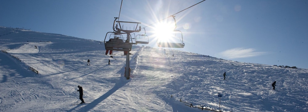 Snow and ski sports