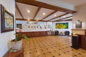 thumbnail: Interior entrance