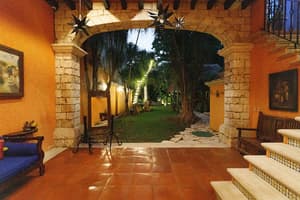 thumbnail: Front of property