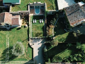thumbnail: Exterior