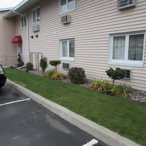 thumbnail: Property grounds