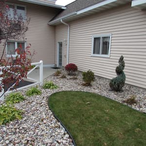 thumbnail: Property grounds