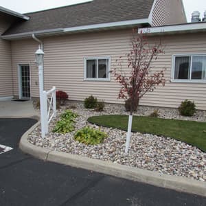 thumbnail: Property grounds