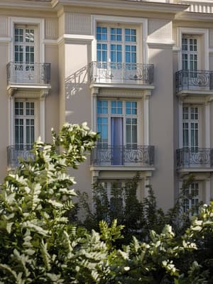 thumbnail: Exterior