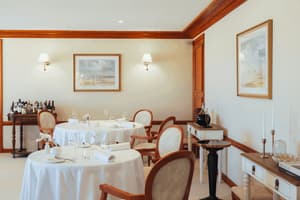 thumbnail: Restaurant