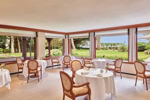 thumbnail: Restaurant