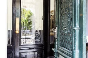 thumbnail: Interior entrance