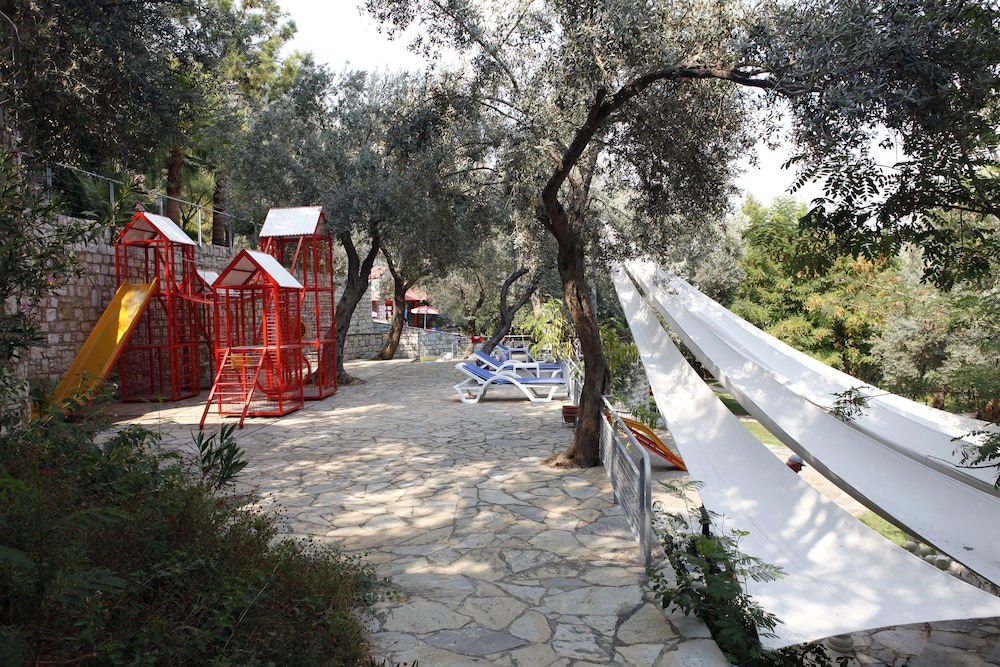 Children's play area - outdoor