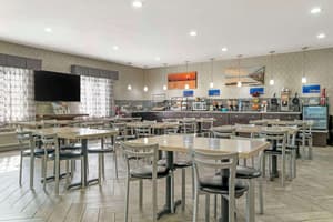 thumbnail: Breakfast area