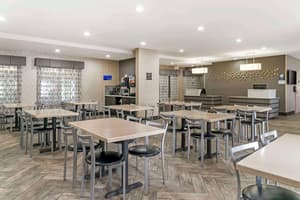 thumbnail: Breakfast area