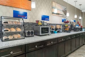thumbnail: Breakfast area