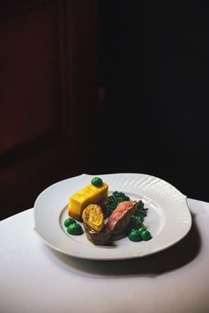 thumbnail: Restaurant