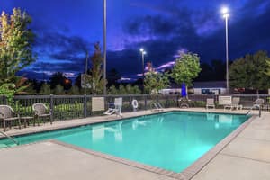 thumbnail: Pool