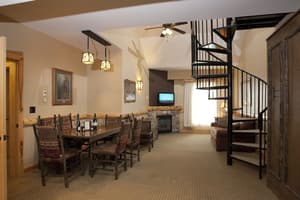 thumbnail: Breakfast area