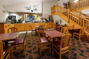 thumbnail: Breakfast area