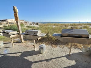 thumbnail: BBQ/picnic area