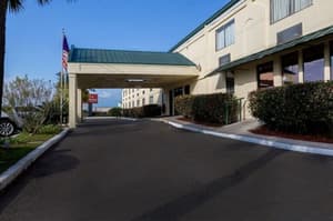 thumbnail: Front of property