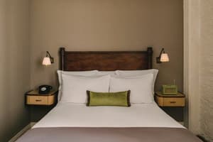 thumbnail: Cosy bedroom