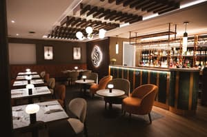 thumbnail: Restaurant
