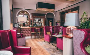 thumbnail: Bar (on property)