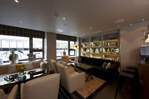 thumbnail: Lobby sitting area