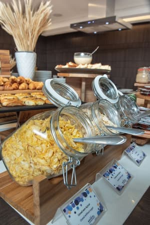 thumbnail: Breakfast buffet