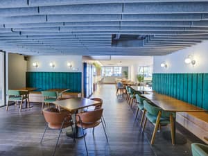 thumbnail: Bar (on property)