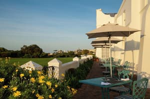 thumbnail: Outdoor dining
