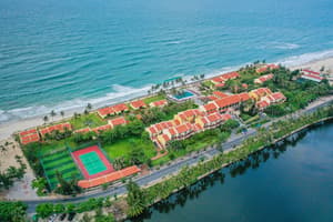 thumbnail: Exterior
