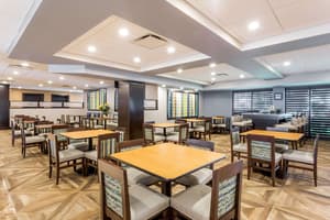 thumbnail: Breakfast area
