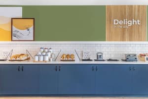 thumbnail: Breakfast area