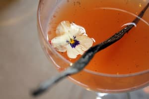 thumbnail: Bar (on property)