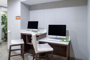thumbnail: Business center